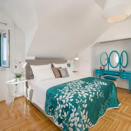 Luxury With Private Pool Near The In On Brac Island *