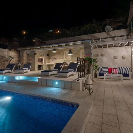 Luxury With Private Pool Near The In On Brac Island Villa Murvica (Brac)