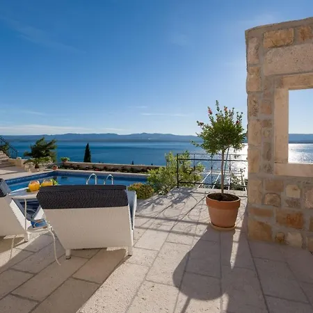 Villa Luxury With Private Pool Near The In On Brac Island Murvica (Brac)